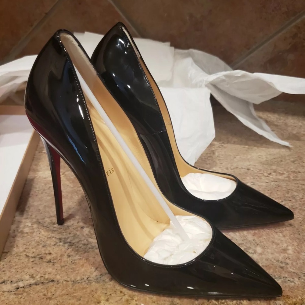 Christian Louboutin So Kate new in box pointy black patent pumps size 42/12
